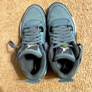 Jordan 4s